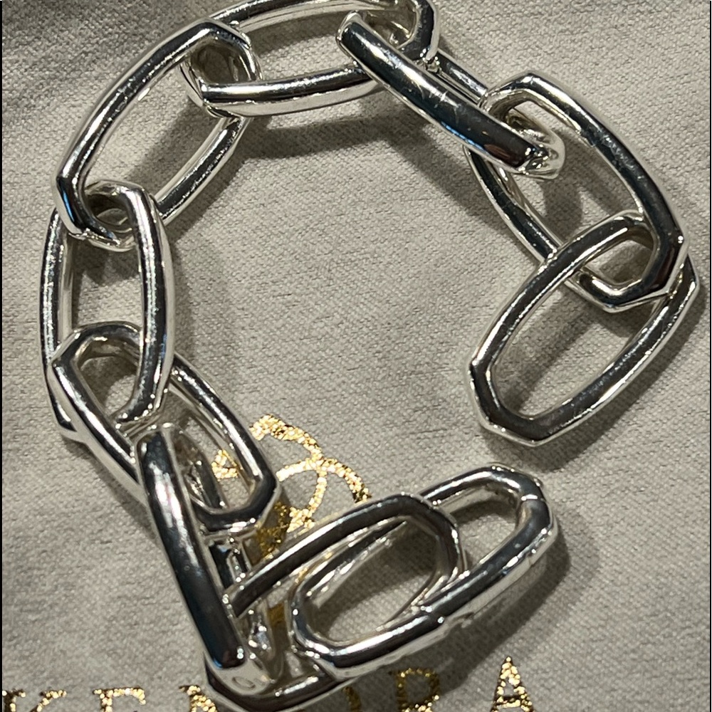 Kendra Scott bracelet